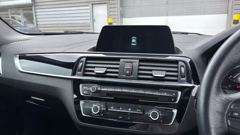 BMW 2 Series 218i Sport 2dr [Nav] Petrol Coupe